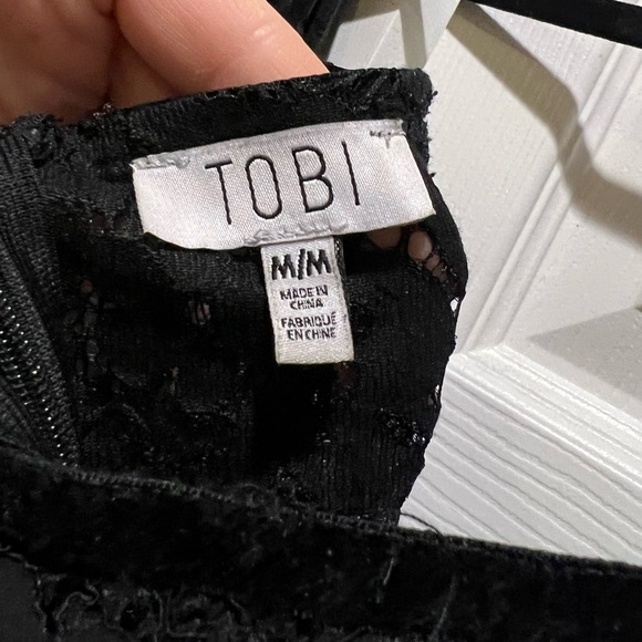 Black Lace romper - size medium Tobi - Picture 4 of 5